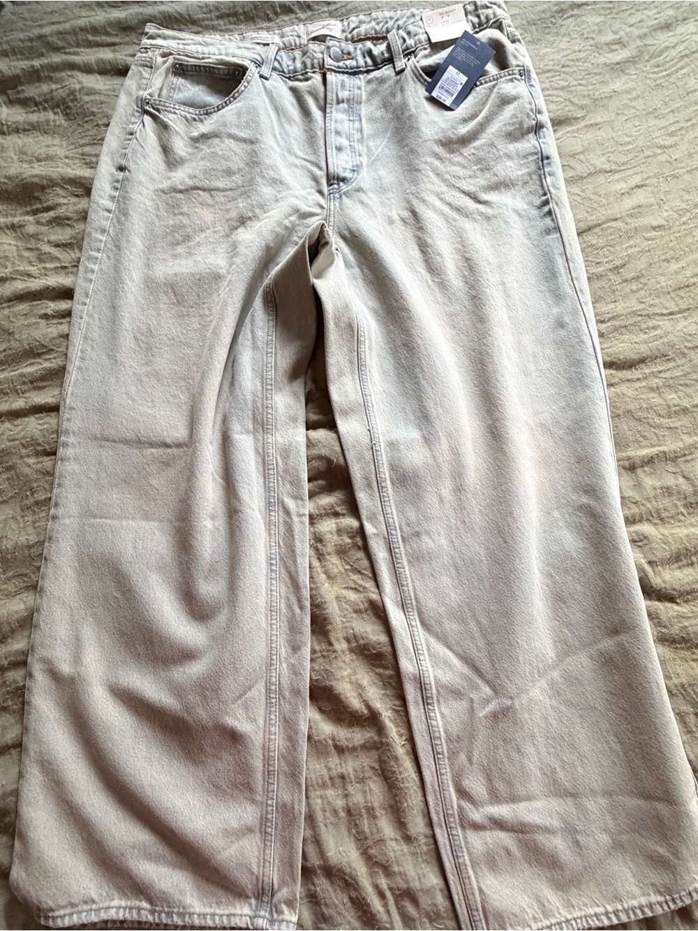 Universal Threads Women’s Grunge Streetwear Wide Leg Acid Wash Jeans Size 17
